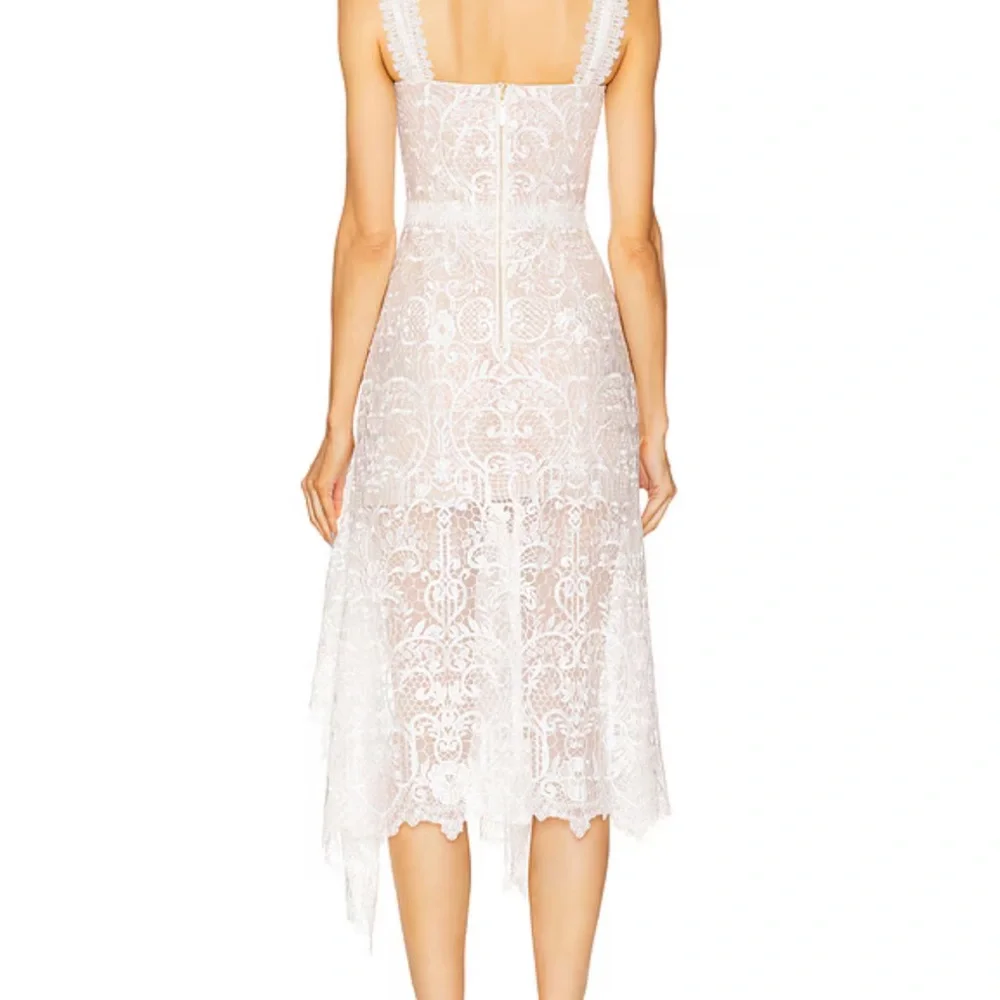 Bronx and Banco Tiffany Blanc White Lace Dress - Picture 7 of 7